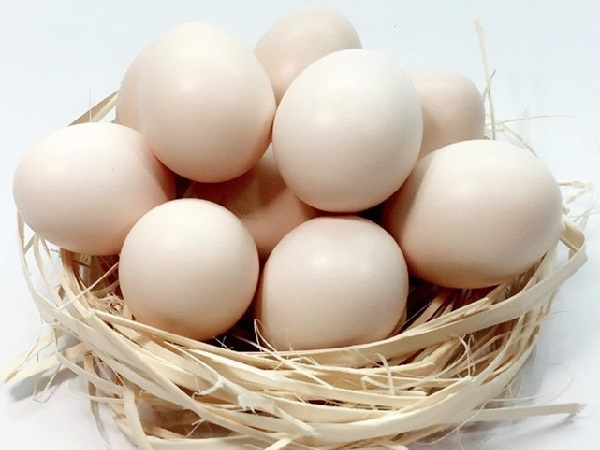 Cách làm trắng da tại nhà bằng trứng gà