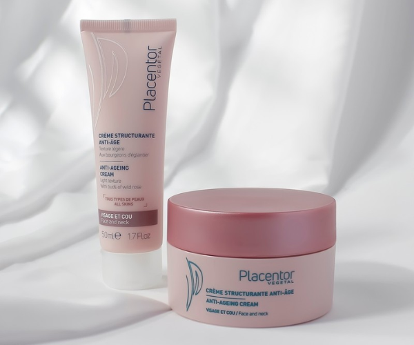 san-pham-kem-chong-lao-hoa-danh-cho-da-hon-hop-da-kho-va-nhay-cam-placentor-vegetal-anti-ageing-cream-rich-texture-face-and-neck-50ml kem chống lão hoá dành cho da hỗn hợp, da khô và nhạy cảm Placentor Vegetal Anti-Ageing Cream Rich Texture Face And Neck