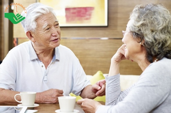 Người cao tuổi sử dụng đông trùng hạ thảo giúp cơ thể khỏe mạnh hơn