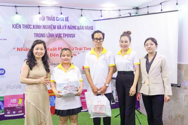 Đội ngũ nhân viên Hệ thống Nhà thuốc Việt