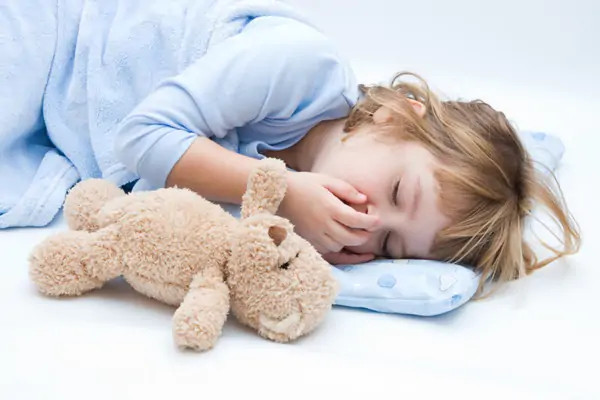 Các lưu ý khác khi chăm sóc trẻ ho nhiều về đêm nhưng không sốt