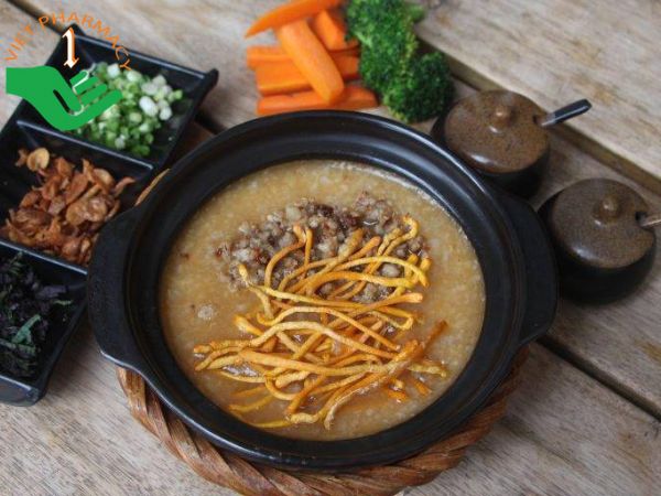 Để giữ nguyên được dưỡng chất, bạn cần chế biến trùng thảo trong nồi đất, nồi sứ