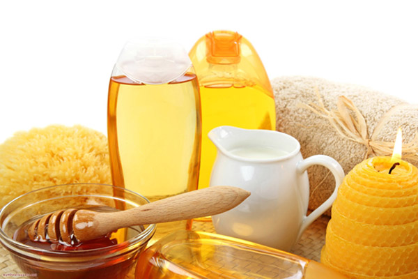 Làm trắng da bằng mật ong nguyên chất