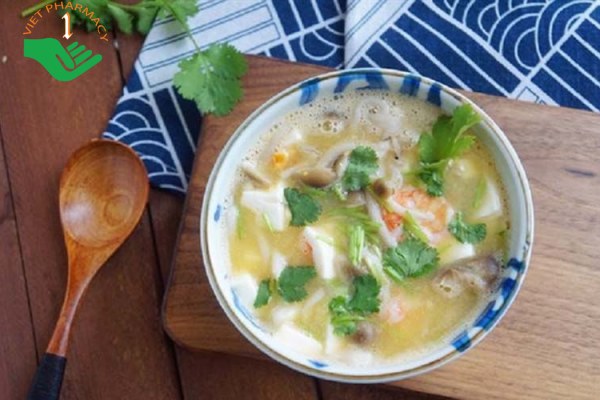 Súp nấm linh chi là món dễ ăn, thơm ngon và chứa nhiều dinh dưỡng