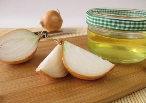 Nước cốt hành tây rất hiệu quả đối với các vết sẹo lâu năm