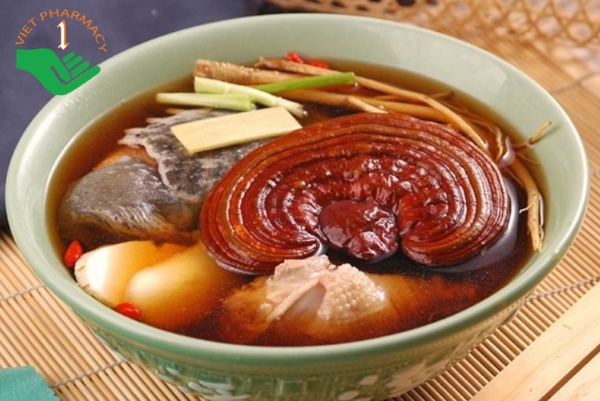 Nấm linh chi hầm gà ác
