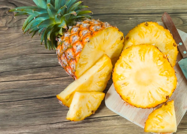 Dứa là một loại quả giàu vitamin nhưng chứa lượng đường cao cản trở quá trình giảm cân