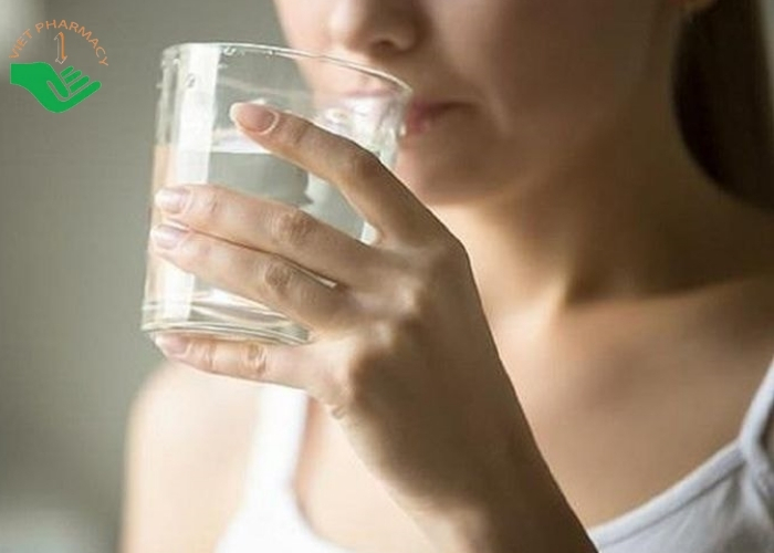 Duy trì thói quen uống đủ nước