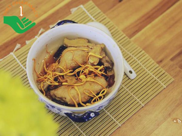 Hướng dẫn cách nấu gà hầm đông trùng hạ thảo
