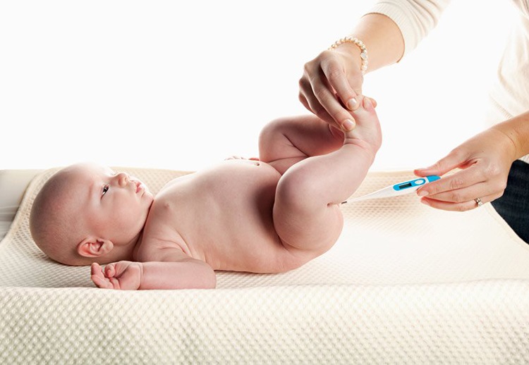 Hướng dẫn đo nhiệt kế điện tử ở hậu môn