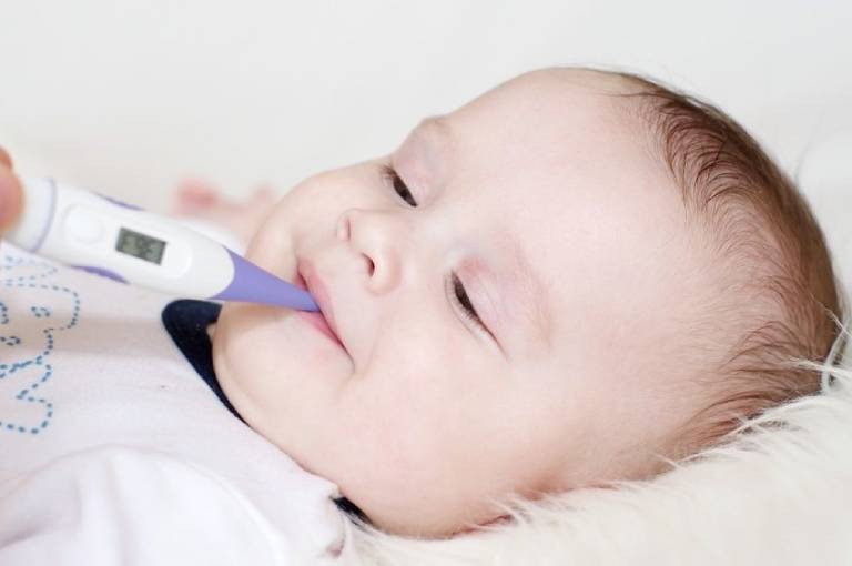 Hướng dẫn đo nhiệt kế điện tử ở miệng