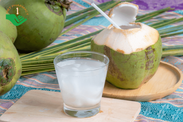 Nên uống nước dừa khi tiêu chảy