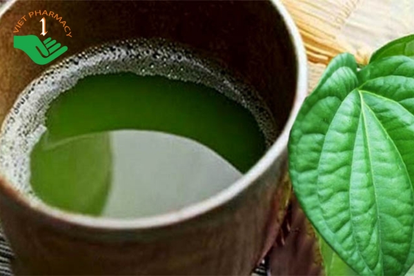 Ngâm hậu môn với nước lá trầu không giúp làm sạch trực tràng và hỗ trợ thu nhỏ búi trĩ