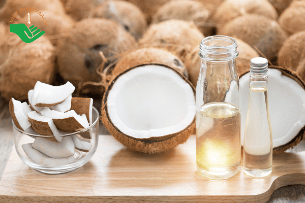 Dầu dừa rất được nhiều người ưa chuộng để trị mụn