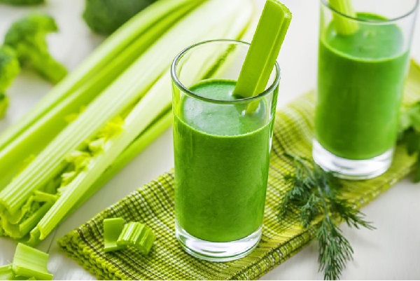 Nước ép giảm cân từ cần tây