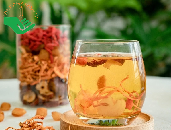 Pha trà đông trùng hạ thảo cho người huyết áp cao