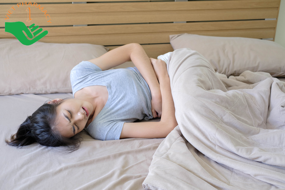 Quan hệ khi chưa hết kinh nguyệt dễ khiến cho chị em bị đau bụng