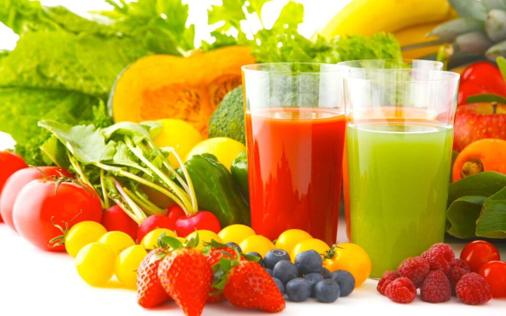 Bắp cải, cải xoăn, cải thìa và các loại rau họ cải là nguồn cung cấp vitamin K dồi dào