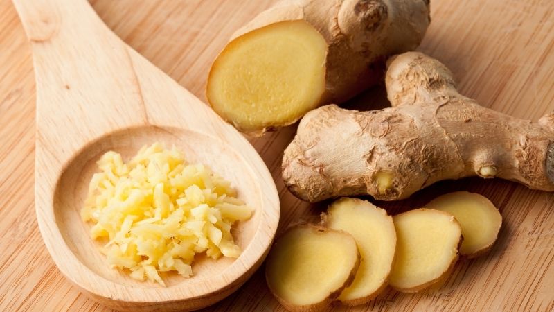 Sử dụng gừng tươi chữa nôn trớ ở trẻ sơ sinh