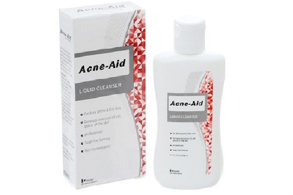 Sữa rửa mặt dành cho da dầu Acne- Aid Liquid Cleanser