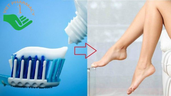 Lý do kem đánh răng trị được hôi chân