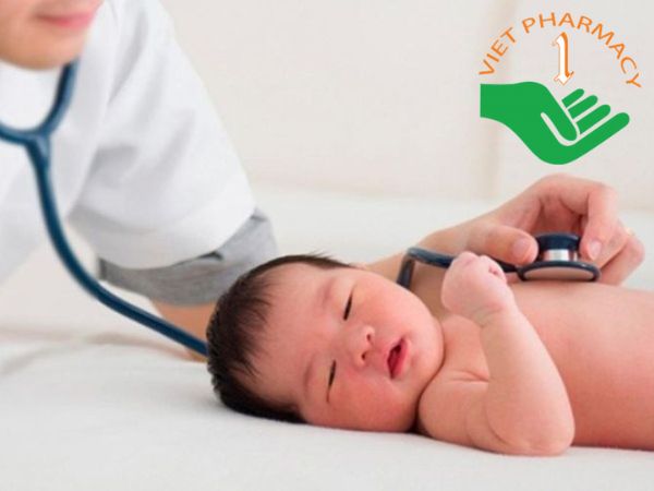 Gặp bác sĩ chuyên môn sẽ giúp mẹ thấy yên tâm phần nào khi con có những biểu hiện đáng ngờ
