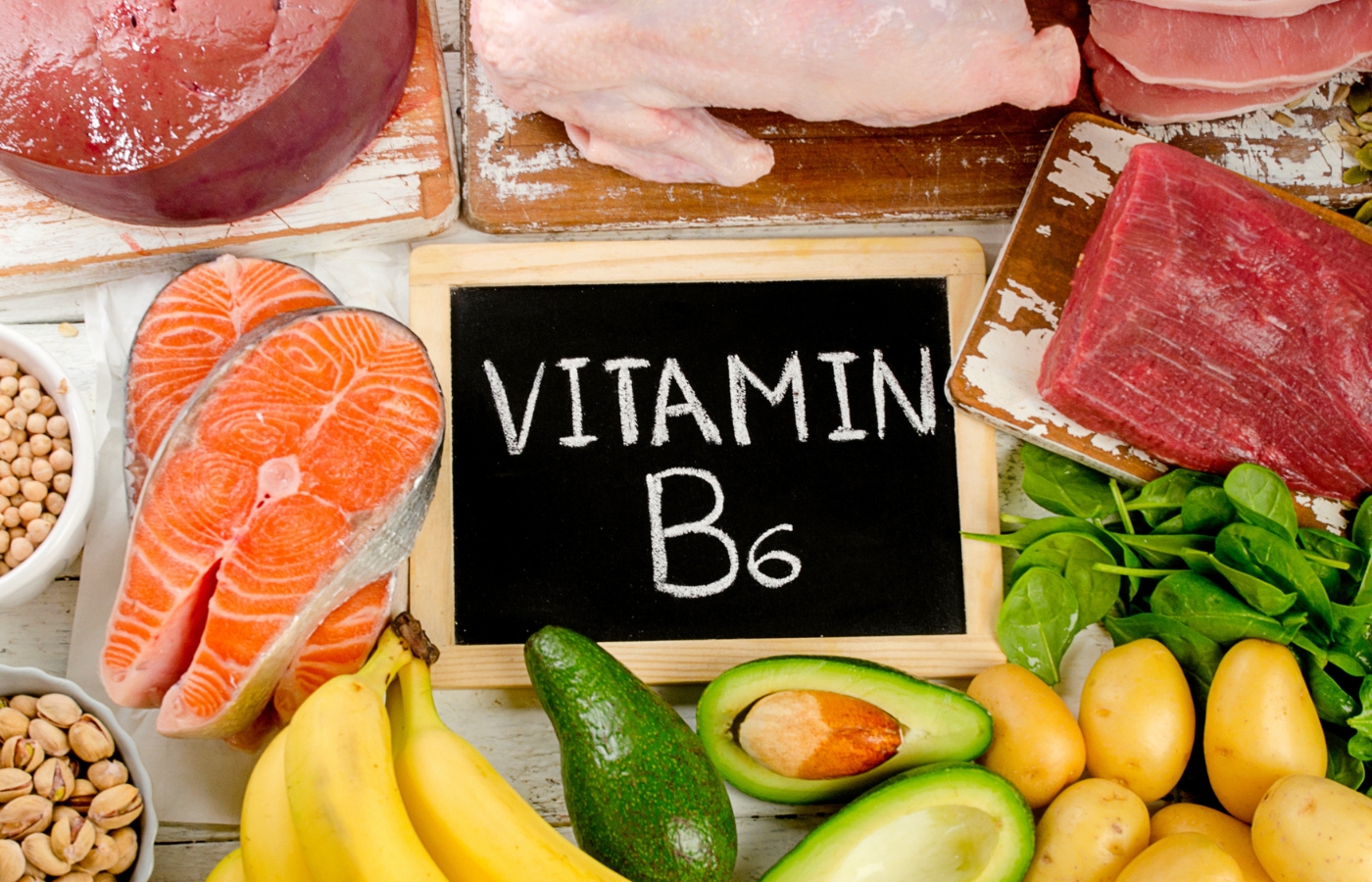 Tê bì chân tay có thể do thiếu vitamin B6