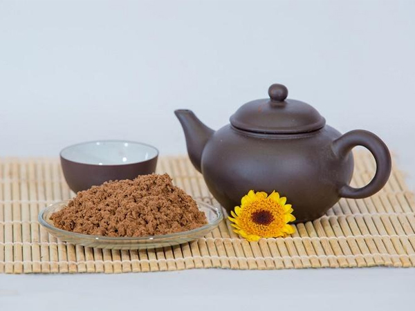 Trà là một trong những cách phổ biến khi dùng bào tử nấm linh chi