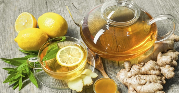 Uống chanh mật ong trước khi ngủ giảm cân