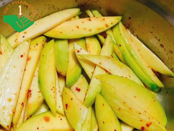 Xoài lắc muối ớt gây thương nhớ