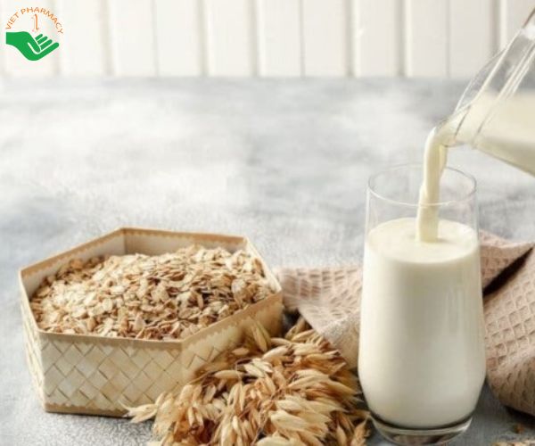 Bữa sáng đầy đủ dinh dưỡng từ yến mạch và sữa tươi