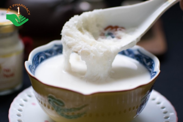 Yến chưng đông trùng hạ thảo sữa tươi