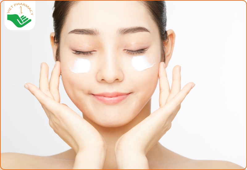 review kem dưỡng trắng da ban đêm​