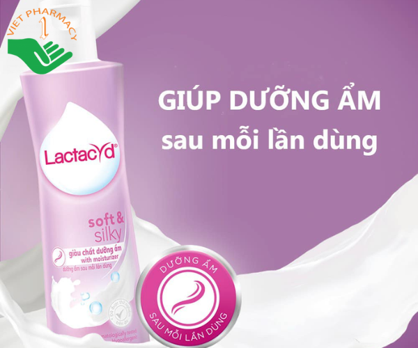 Dung dịch vệ sinh phụ nữ Lactacyd Soft & Silky giữ ẩm (Chai 250ml)