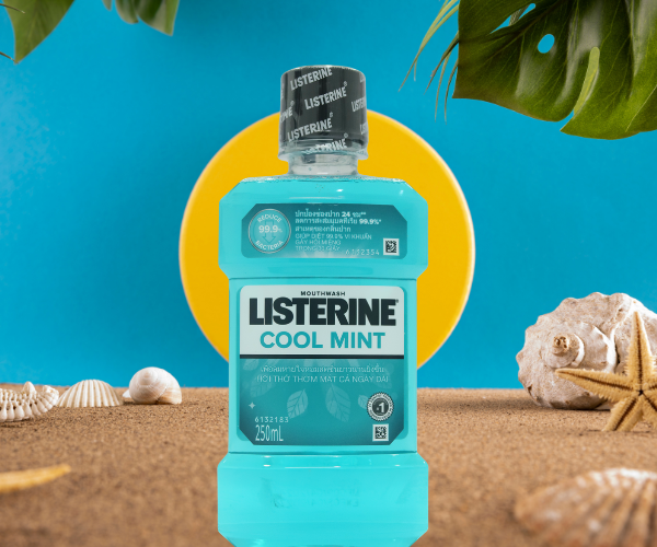 Nước súc miệng Listerine Cool Mint bảo vệ khoang miệng suốt 24h khỏi vi khuẩn hôi miệng, mảng bám, viêm nướu (750ml)
