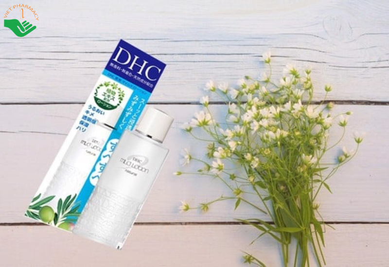 Nước hoa hồng DHC Mild Lotion giúp cấp ẩm, duy trì độ ẩm cho da, hỗ trợ làm dịu da (Chai 100ml)