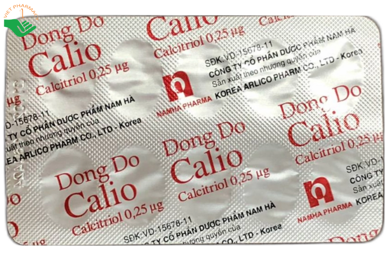 Thuốc Calio Dongdo chỉ định trong những trường hợp bị loãng xương do mãn kinh, loạn dưỡng xương thận ở những bệnh nhân bị suy thận mạn (Hộp 6 vỉ x 10 viên)