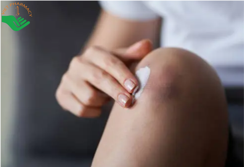 Trị thâm đầu gối bằng kem đánh răng