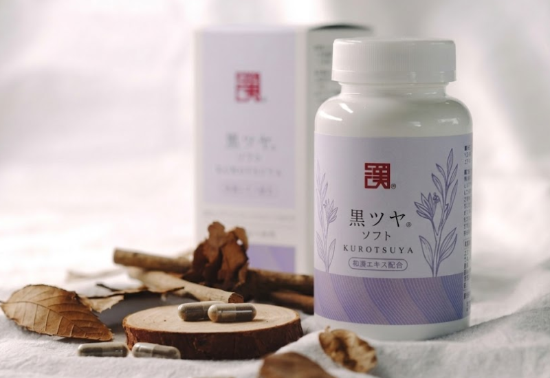 Viên uống đen tóc & mọc tóc Kurotsuya Wakan Sinca giúp giảm bạc tóc sớm, giảm rụng tóc và nuôi dưỡng tóc đen khỏe (Hộp 180 viên)