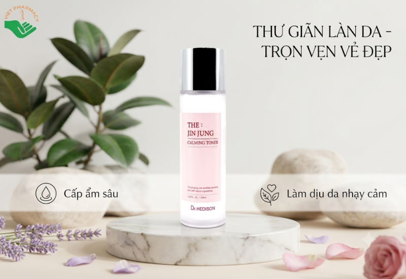 Nước hoa hồng The Jin Jung Calming Toner Dr.Hedison giúp cân bằng độ pH và làm dịu da kích ứng (Chai 100ml)
