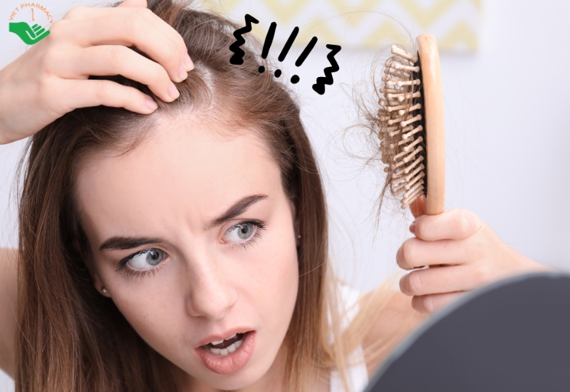 Nguyên nhân khiến tóc rụng nhiều là gì?