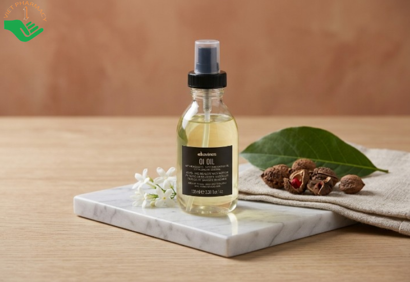 Tinh dầu dưỡng tóc Oi Oil Davines giảm tình trạng xù rối và tăng độ bóng cho tóc (Chai 135ml)