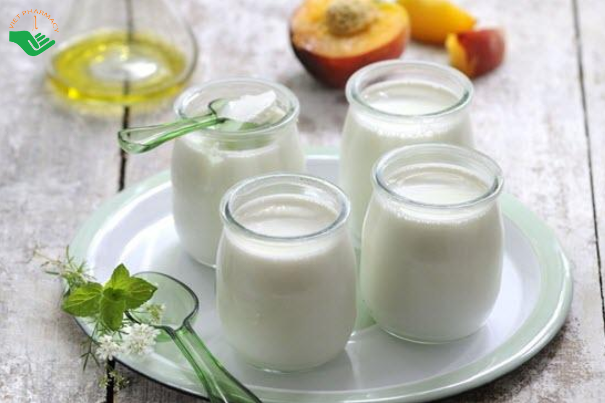 Làm hồng vùng kín bằng sữa chua